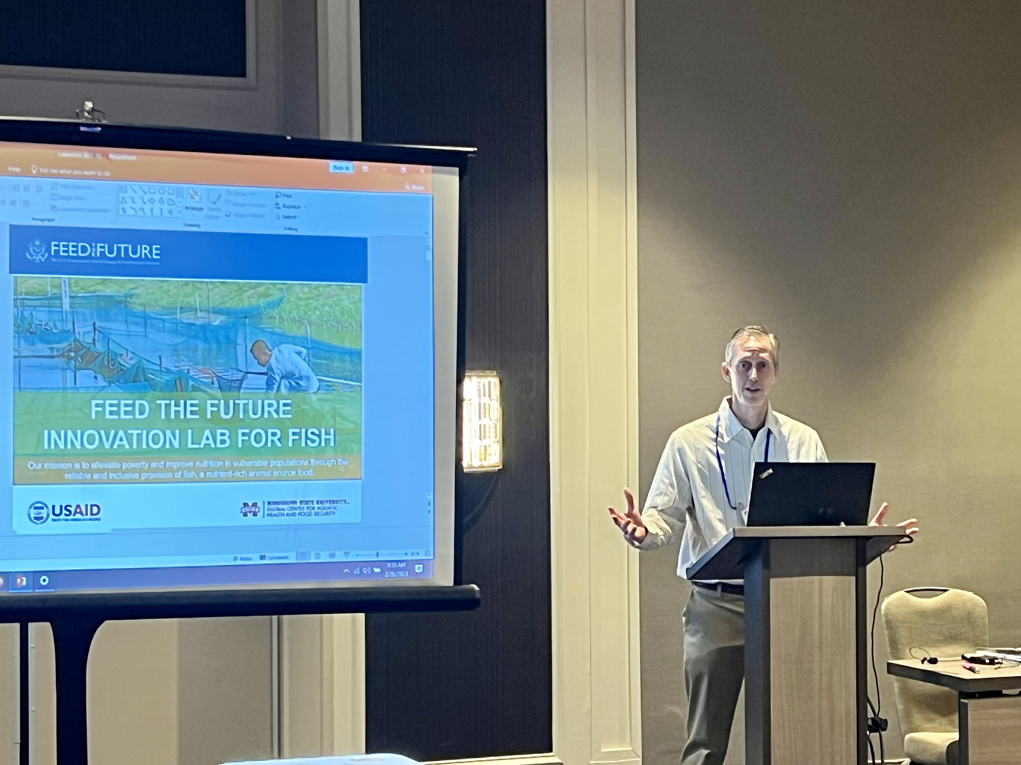 Peter Allen welcoming everyone to the Fish Innovation Lab session.